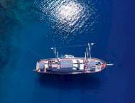 contact-yachts-queen-of-makri_0002