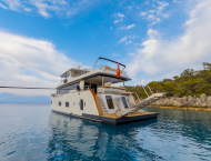 contact-yachts-simay-m_0007