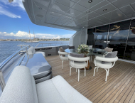 contact-yachts-ferretti-881_0002