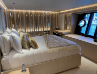 contact-yachts-ferretti-881_0002
