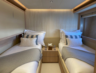 contact-yachts-ferretti-881_0005