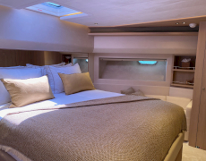 contact-yachts-ferretti-881_0006