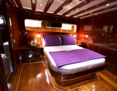 contact-yachts-dear-lila_0011