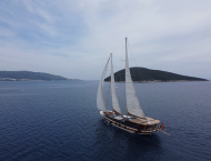contact-yachts-torini_0003