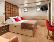 contact-yachts-queen-of-eleganza_0002