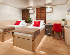 contact-yachts-queen-of-eleganza_0010