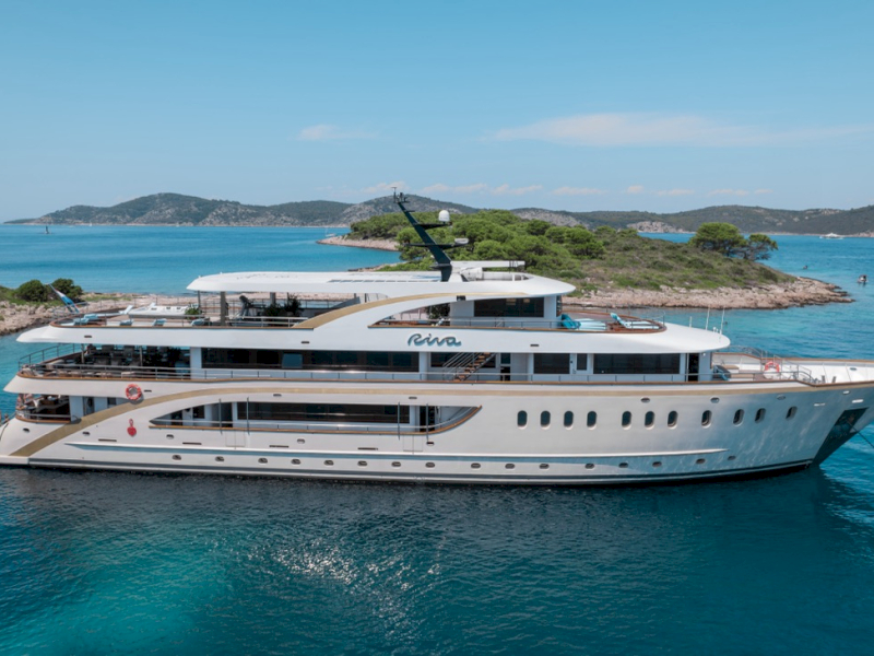 contact-yachts-riva_0020