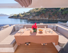 contact-yachts-la-luna_0021