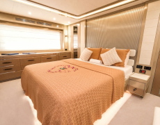 contact-yachts-la-luna_0028