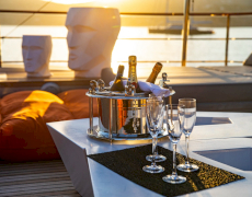 contact-yachts-maverick_0003