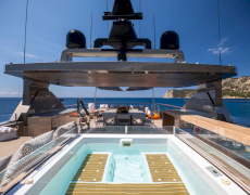 contact-yachts-maverick_0006