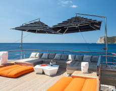 contact-yachts-maverick_0016