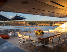 contact-yachts-maverick_0018