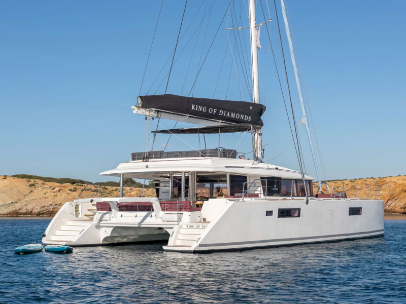 contact-yachts-king-of-diamonds_0007