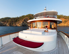 contact-yachts-magnolia_0022