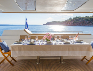 contact-yachts-high-five_0010