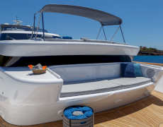 contact-yachts-shooting-star_0001
