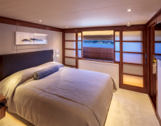 contact-yachts-shooting-star_0004