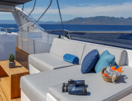 contact-yachts-shooting-star_0010