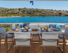 contact-yachts-shooting-star_0024