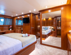 contact-yachts-vyno_0008