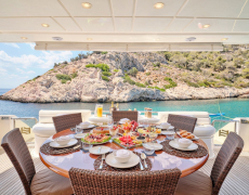 contact-yachts-estia-yi_0029