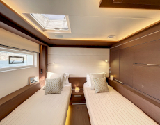 contact-yachts-crazy-horse_0005