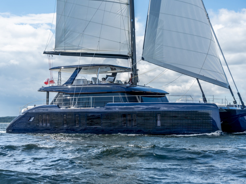 contact-yachts-one-planet_0026