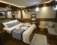 contact-yachts-queen-atlantis_0010