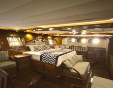 contact-yachts-queen-atlantis_0017