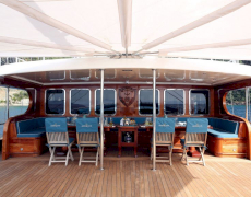 contact-yachts-queen-atlantis_0025