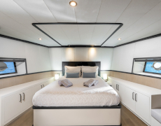 contact-yachts-calm-down_0004