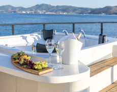 contact-yachts-calm-down_0012