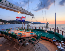 Luxury charter gulet yacht CARPE DIEM 7 sailing in Croatia with Contact Yachts_15