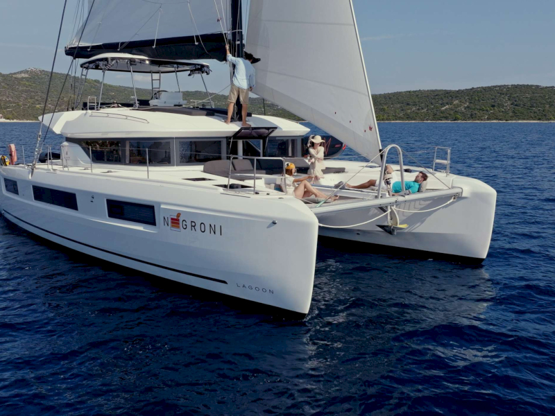 contact-yachts-negroni_0011