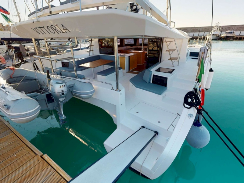 contact-yachts-vittoria_0007