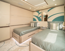 contact-yachts-charade_0024