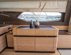 contact-yachts-laura_0019