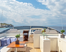 contact-yachts-divine_0001