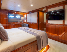 contact-yachts-divine_0003