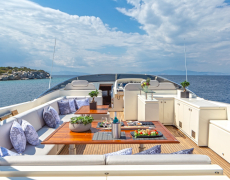 contact-yachts-divine_0007