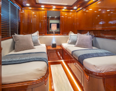 contact-yachts-divine_0010