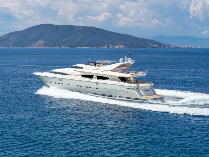 contact-yachts-divine_0023