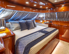 contact-yachts-divine_0027