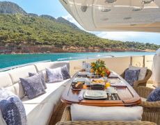 contact-yachts-divine_0028