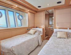 contact-yachts-friends-boat_0015