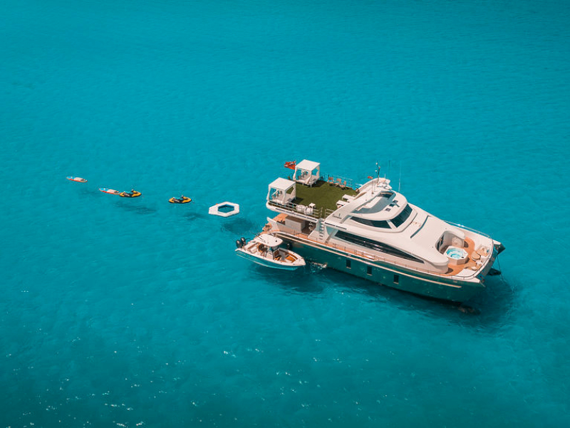 contact-yachts-samara_0002