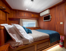 contact-yachts-sea-breeze_0005