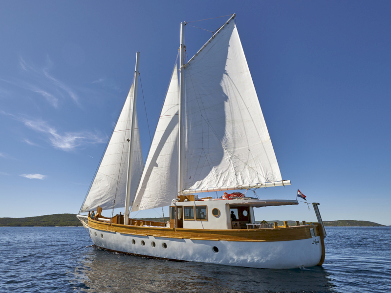 contact-yachts-ardura_0005