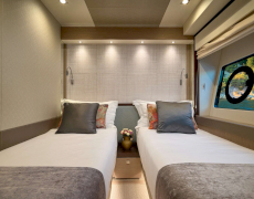 contact-yachts-hideaway_0003